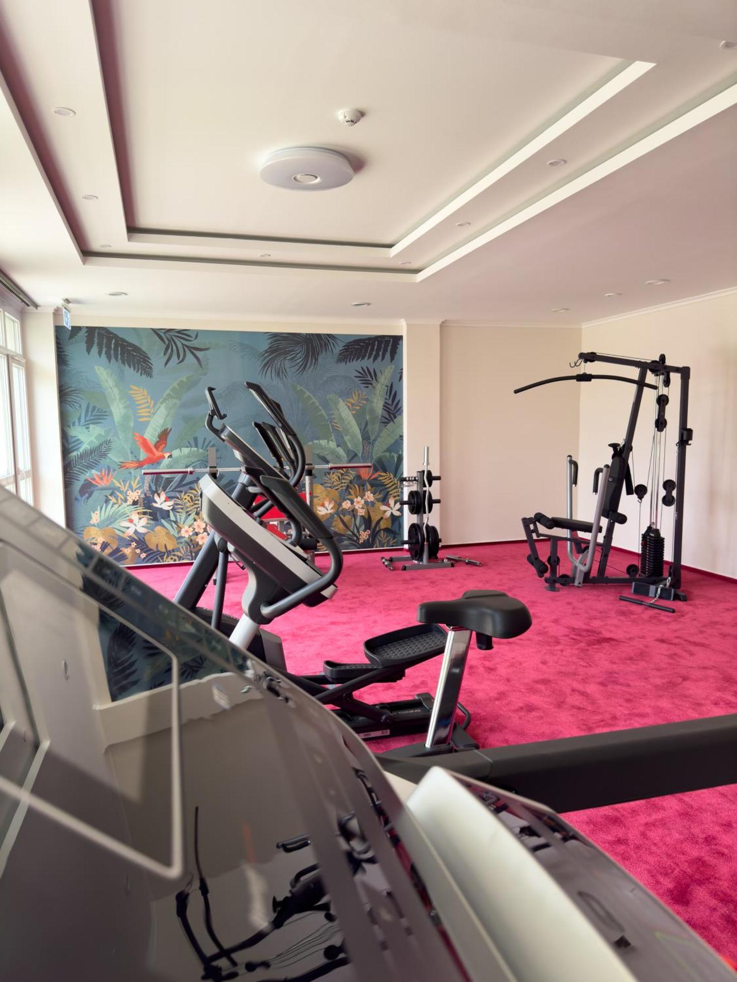 Hotel Aurora Miskolc Buitenkant foto