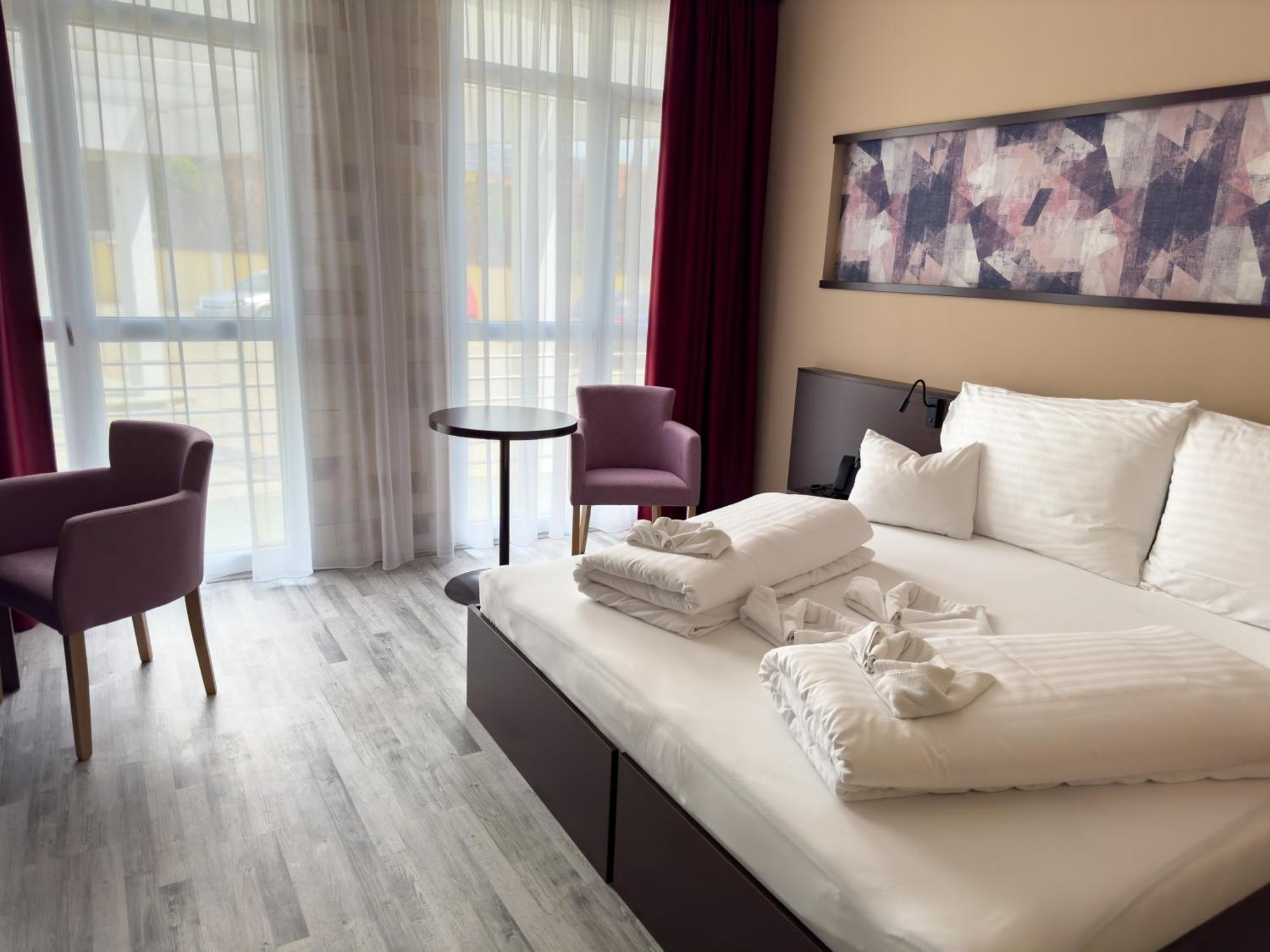 Hotel Aurora Miskolc Buitenkant foto