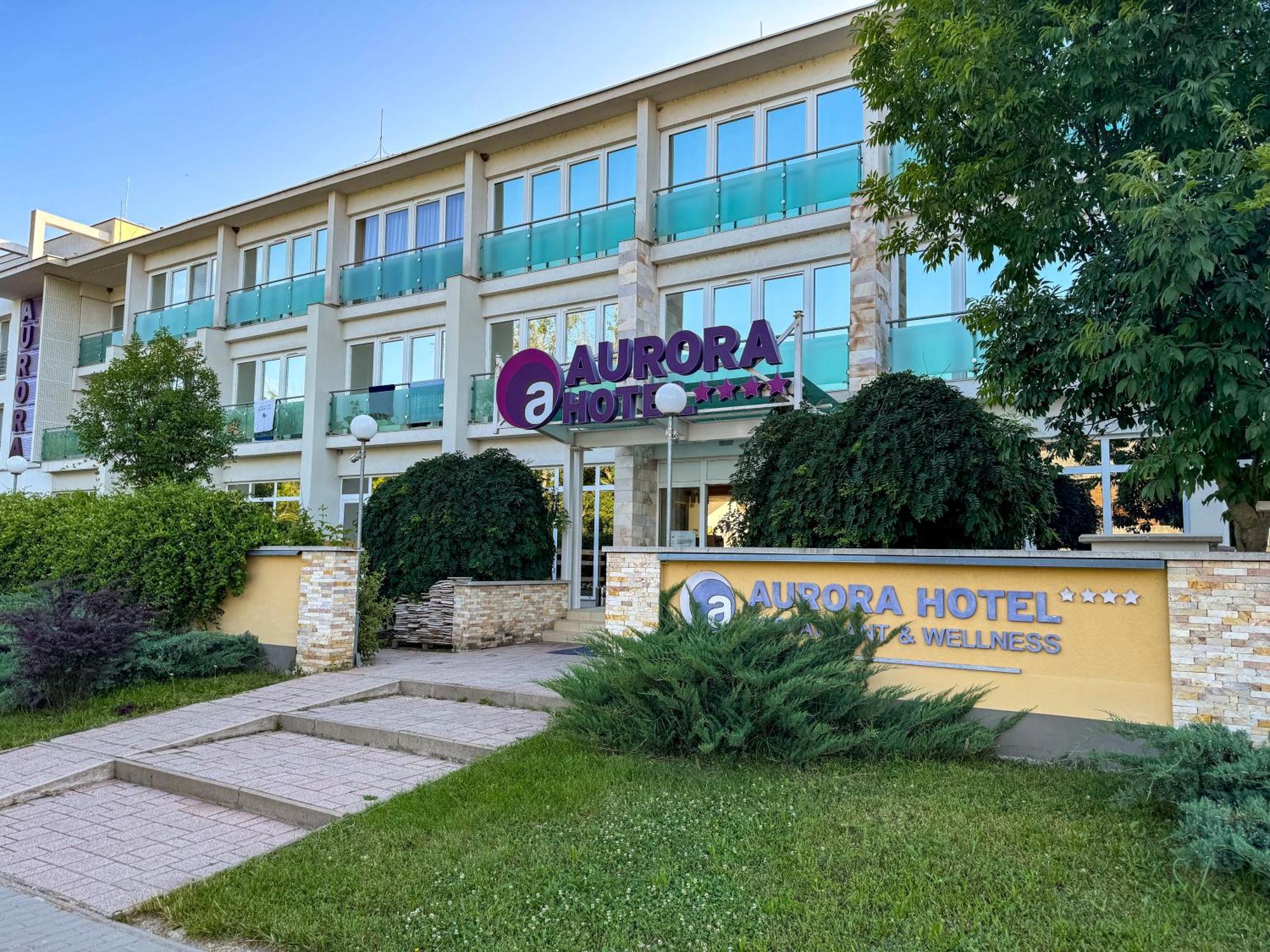 Hotel Aurora Miskolc Buitenkant foto