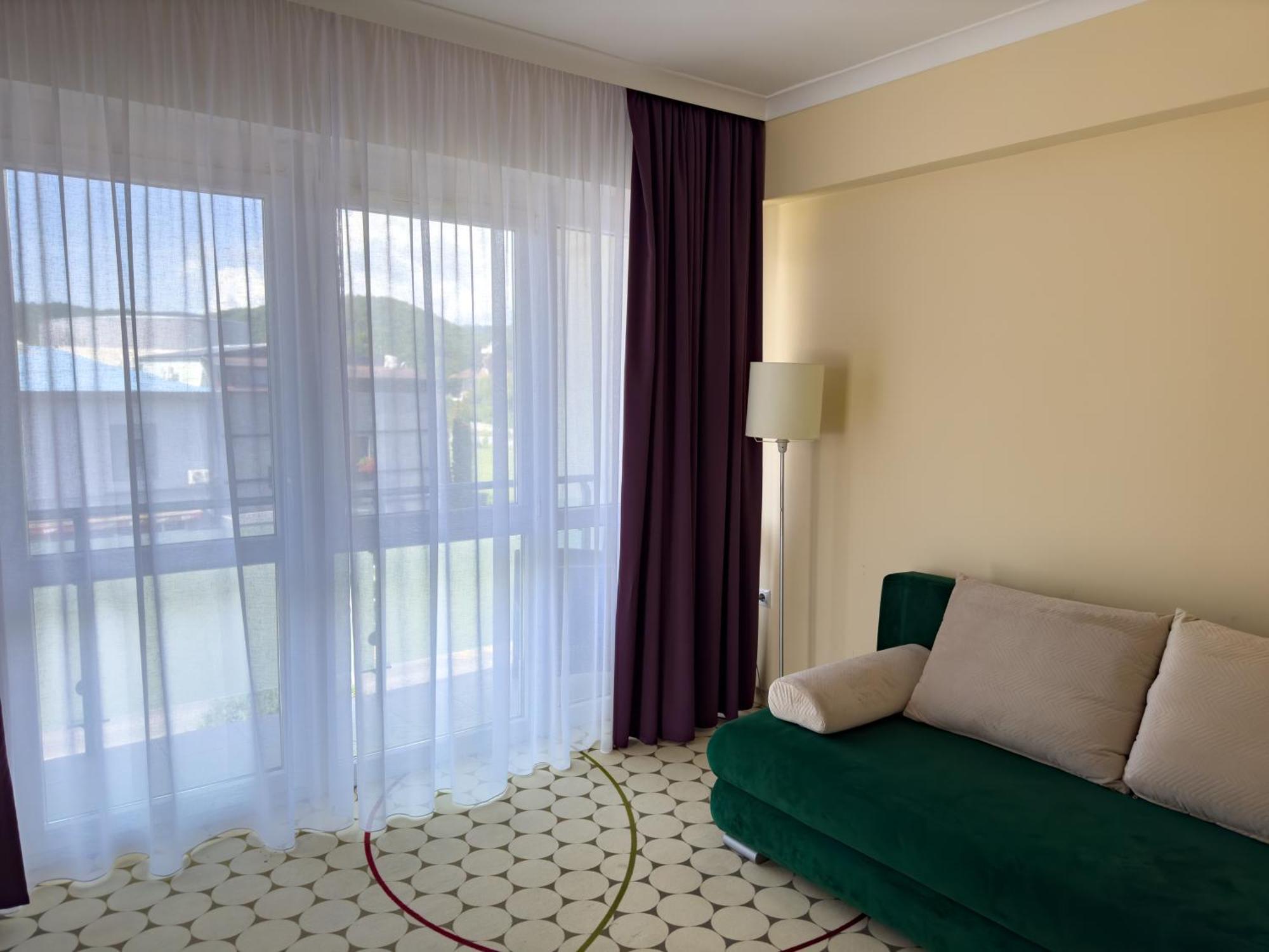 Hotel Aurora Miskolc Buitenkant foto